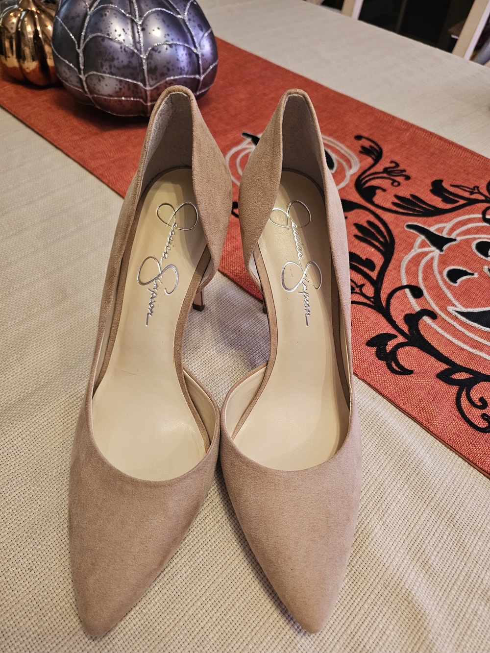Jessica Simpson Nude Suede Pointed-Toe Pumps
